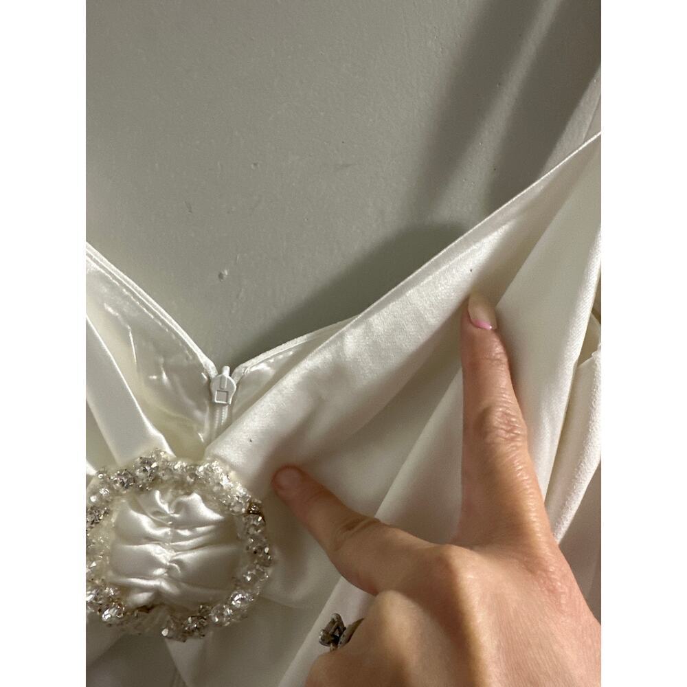 Gigii's June Dress White size Med - Picture 6 of 13
